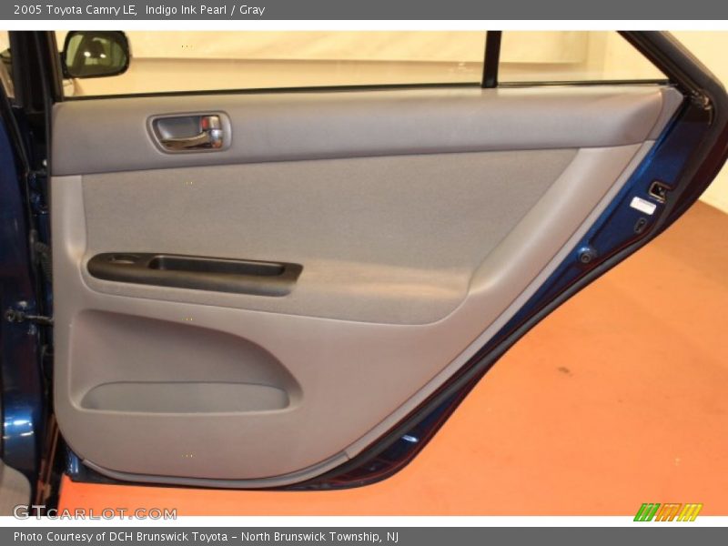 Indigo Ink Pearl / Gray 2005 Toyota Camry LE