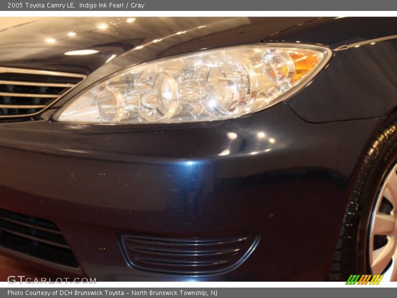 Indigo Ink Pearl / Gray 2005 Toyota Camry LE
