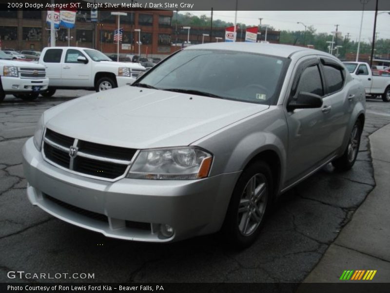 Bright Silver Metallic / Dark Slate Gray 2009 Dodge Avenger SXT