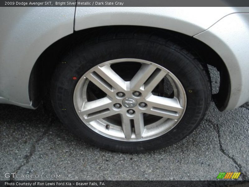 Bright Silver Metallic / Dark Slate Gray 2009 Dodge Avenger SXT