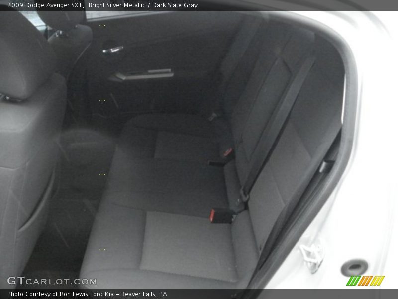 Bright Silver Metallic / Dark Slate Gray 2009 Dodge Avenger SXT
