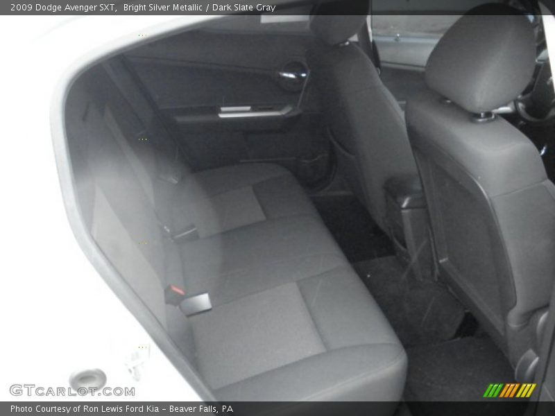 Bright Silver Metallic / Dark Slate Gray 2009 Dodge Avenger SXT