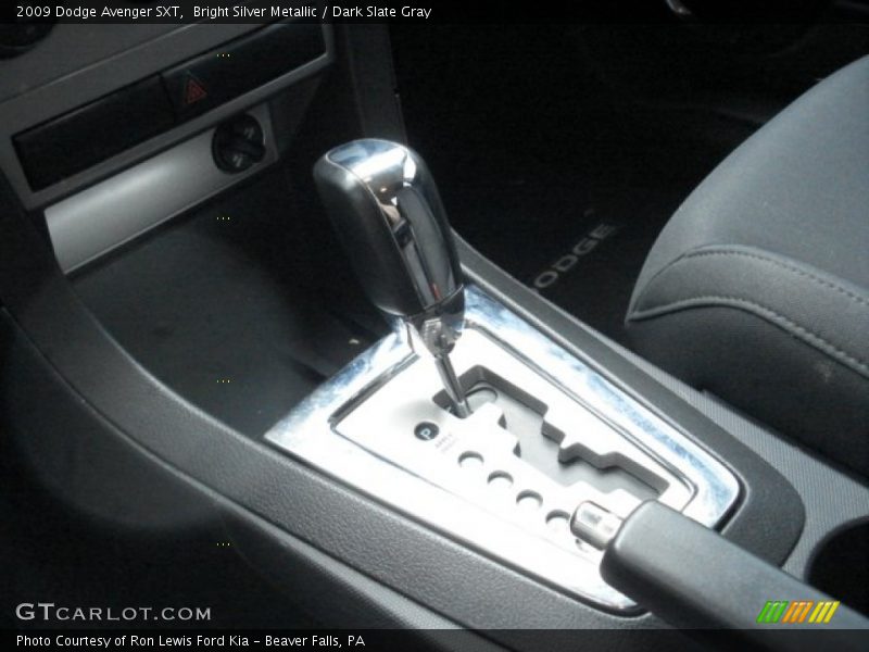 Bright Silver Metallic / Dark Slate Gray 2009 Dodge Avenger SXT