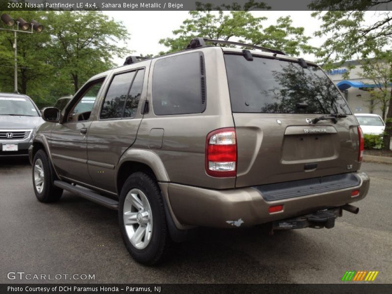 Sahara Beige Metallic / Beige 2002 Nissan Pathfinder LE 4x4