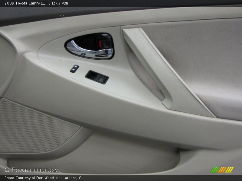 Black / Ash 2009 Toyota Camry LE