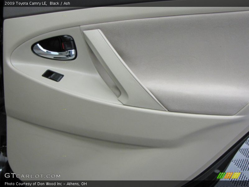 Black / Ash 2009 Toyota Camry LE