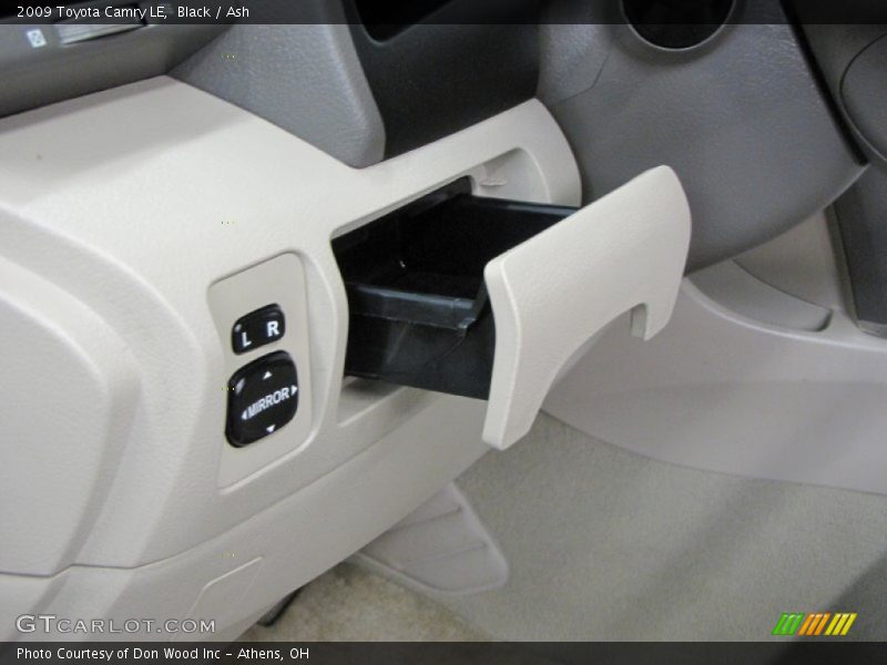 Black / Ash 2009 Toyota Camry LE