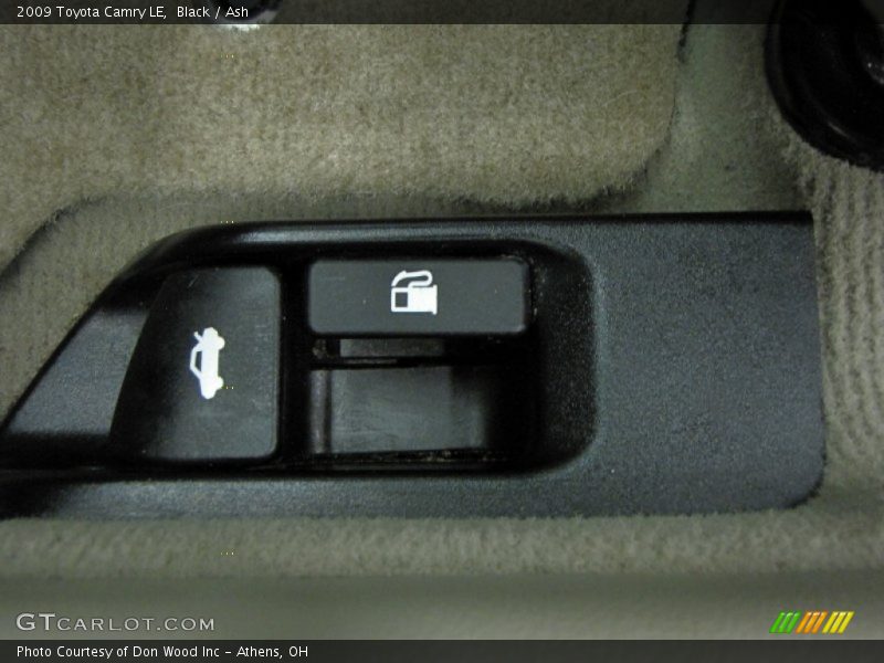Black / Ash 2009 Toyota Camry LE