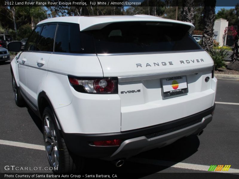 Fuji White / Almond/Espresso 2012 Land Rover Range Rover Evoque Prestige