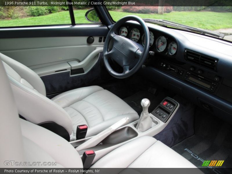 Dashboard of 1996 911 Turbo