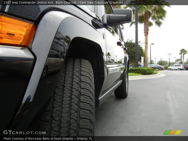 Black Clearcoat / Dark Slate Gray/Light Graystone 2007 Jeep Commander Limited 4x4