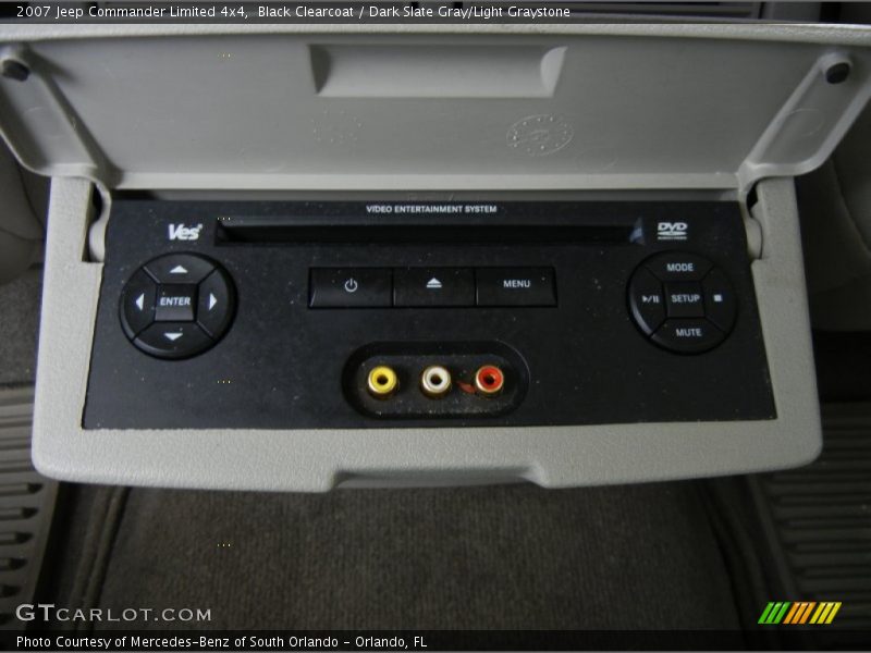 Black Clearcoat / Dark Slate Gray/Light Graystone 2007 Jeep Commander Limited 4x4