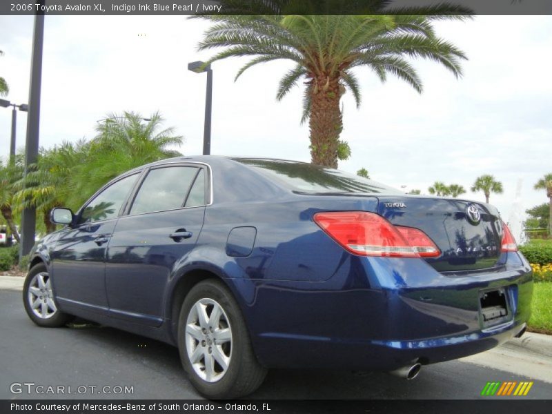 Indigo Ink Blue Pearl / Ivory 2006 Toyota Avalon XL