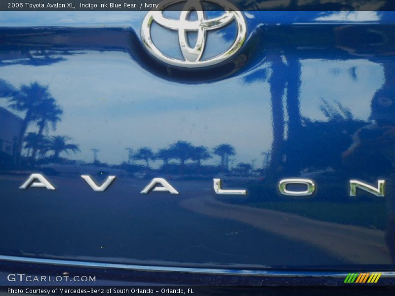 Indigo Ink Blue Pearl / Ivory 2006 Toyota Avalon XL