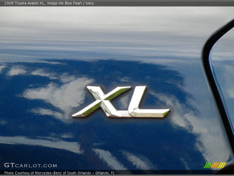 Indigo Ink Blue Pearl / Ivory 2006 Toyota Avalon XL