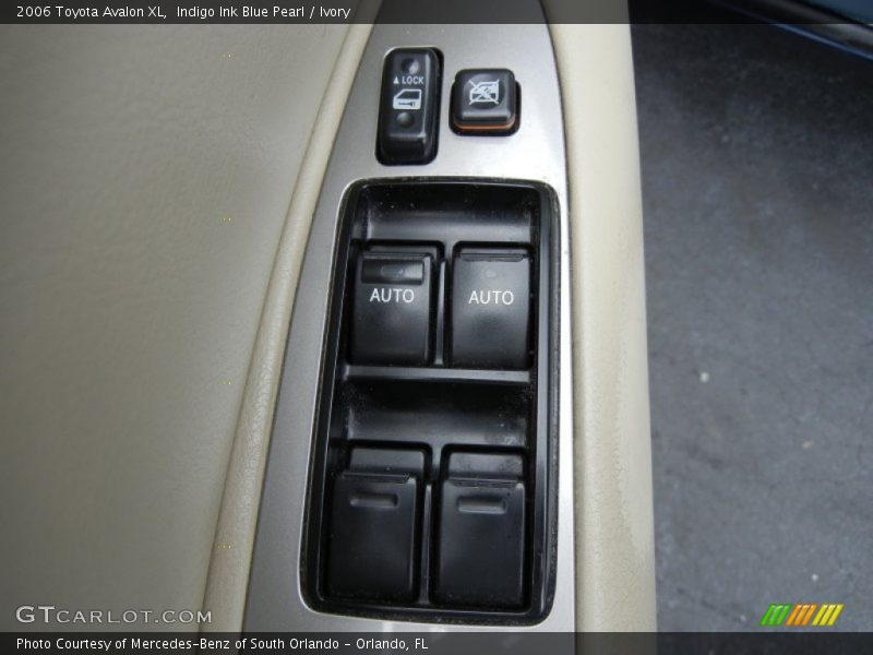 Indigo Ink Blue Pearl / Ivory 2006 Toyota Avalon XL
