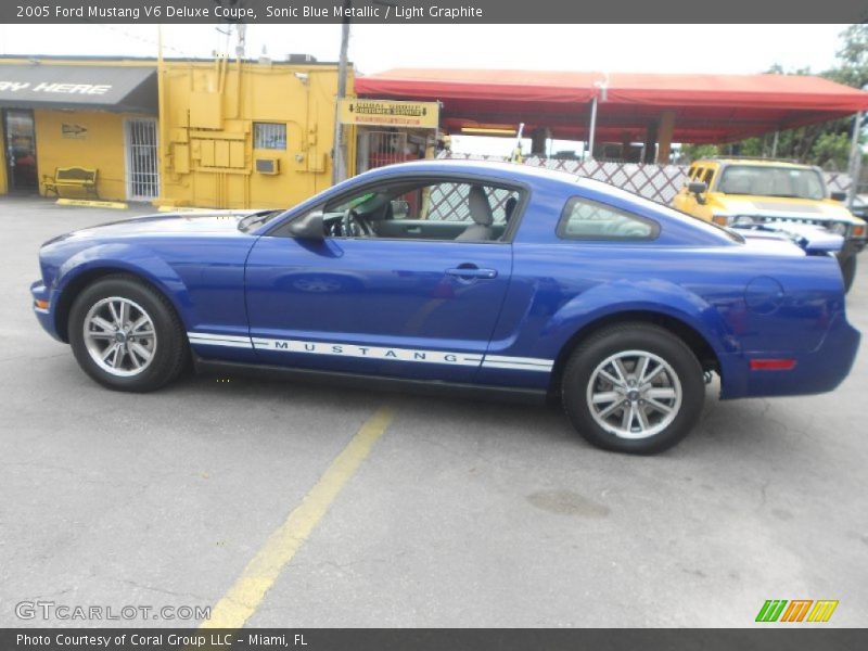 Sonic Blue Metallic / Light Graphite 2005 Ford Mustang V6 Deluxe Coupe