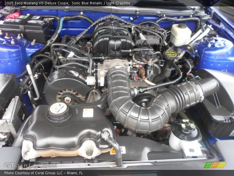 Sonic Blue Metallic / Light Graphite 2005 Ford Mustang V6 Deluxe Coupe