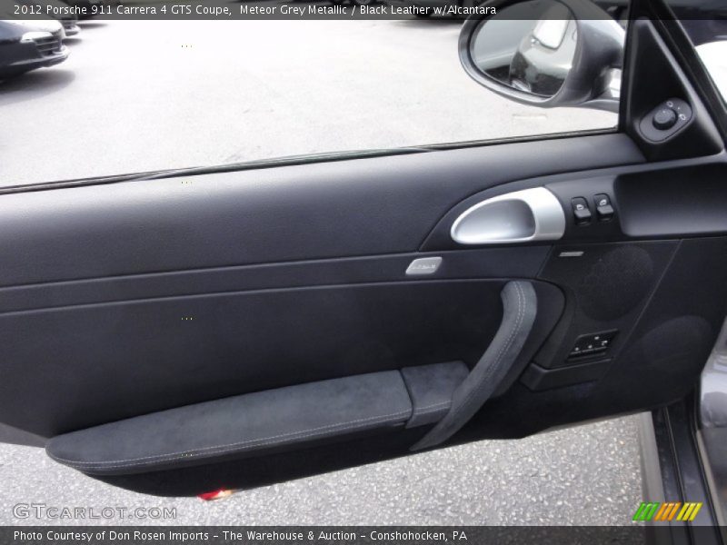 Door Panel of 2012 911 Carrera 4 GTS Coupe