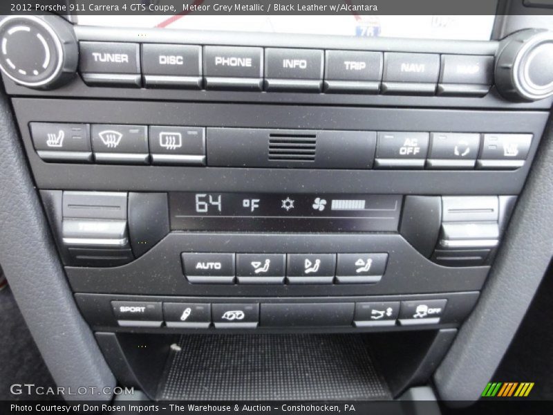 Controls of 2012 911 Carrera 4 GTS Coupe