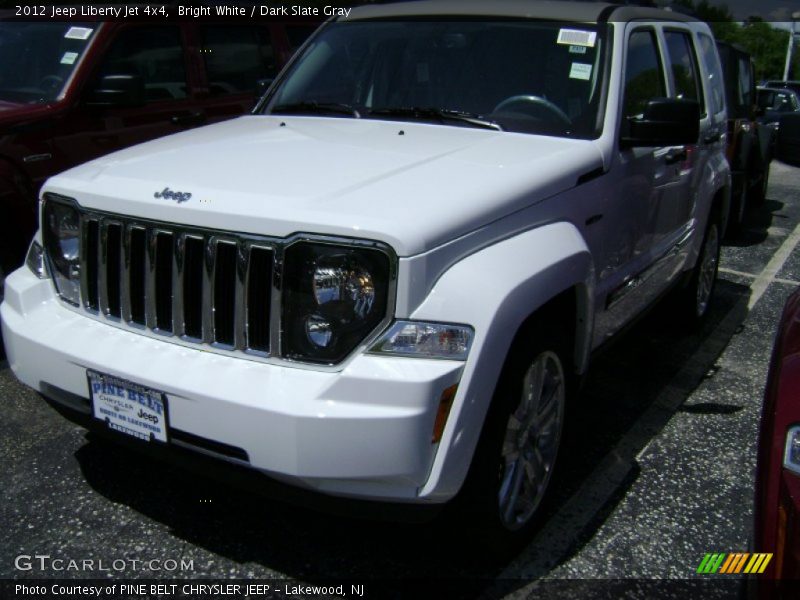 Bright White / Dark Slate Gray 2012 Jeep Liberty Jet 4x4