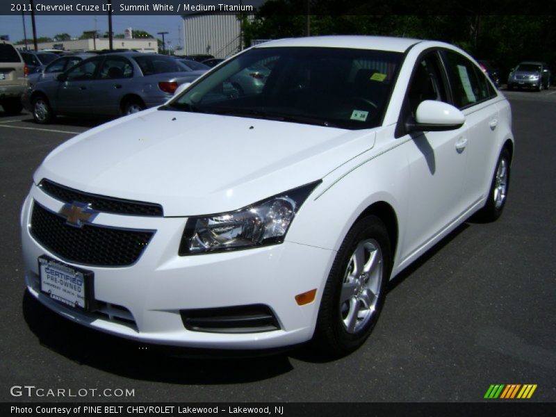 Summit White / Medium Titanium 2011 Chevrolet Cruze LT