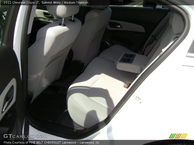 Summit White / Medium Titanium 2011 Chevrolet Cruze LT
