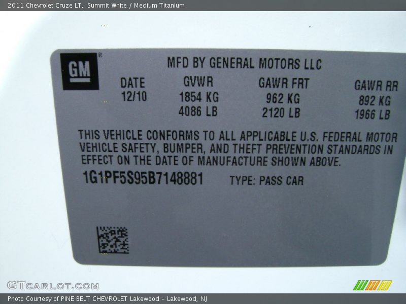 Summit White / Medium Titanium 2011 Chevrolet Cruze LT