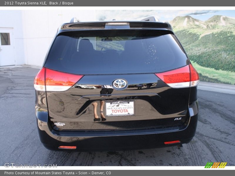 Black / Bisque 2012 Toyota Sienna XLE