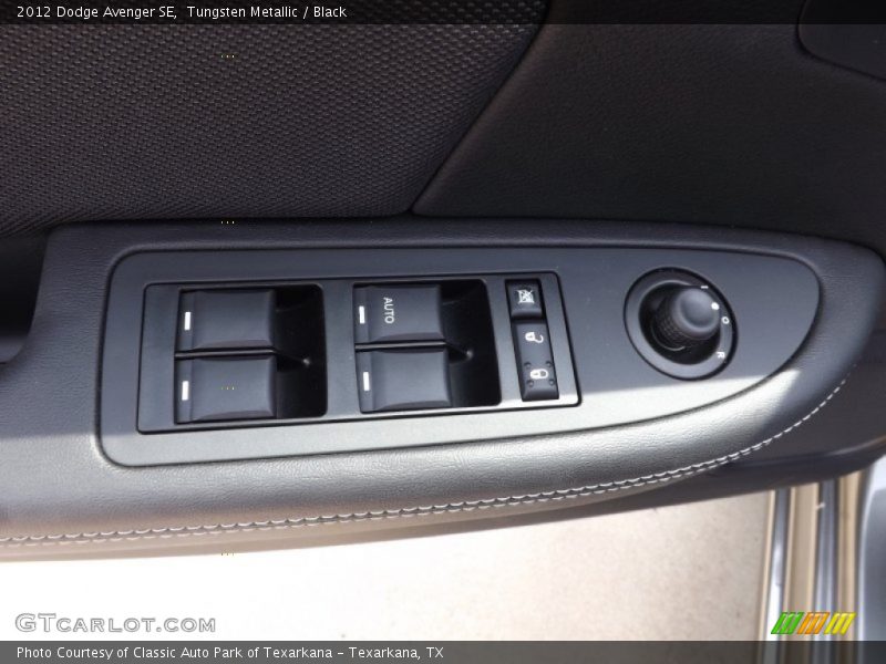 Tungsten Metallic / Black 2012 Dodge Avenger SE