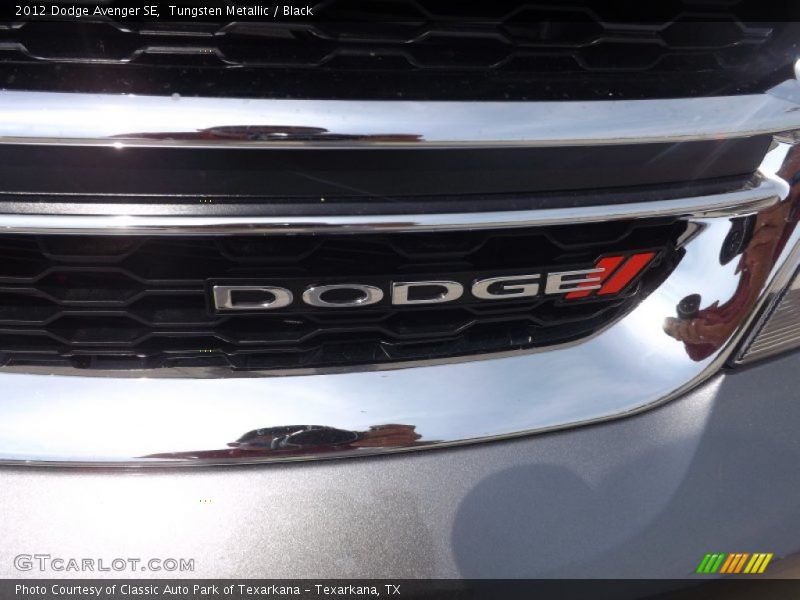 Tungsten Metallic / Black 2012 Dodge Avenger SE