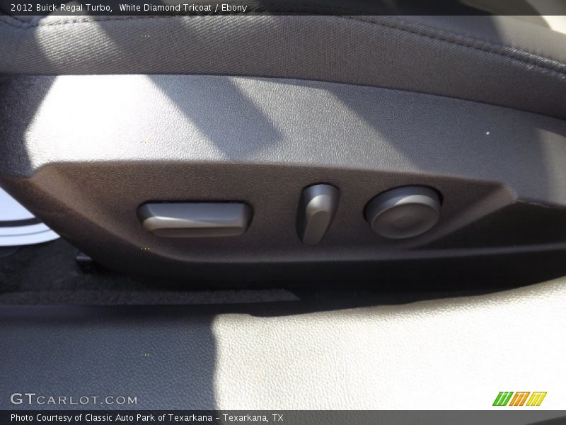 White Diamond Tricoat / Ebony 2012 Buick Regal Turbo