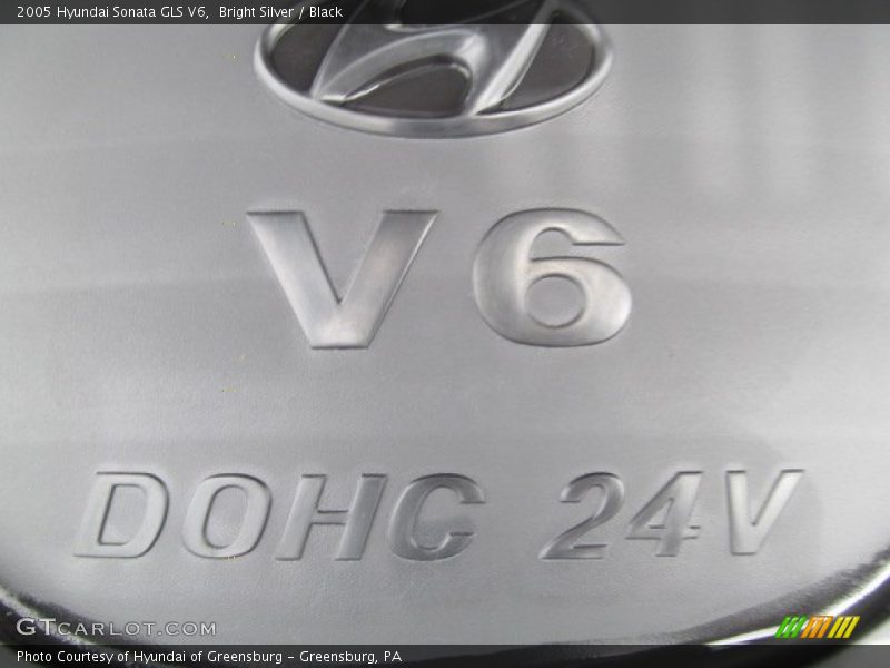 Bright Silver / Black 2005 Hyundai Sonata GLS V6