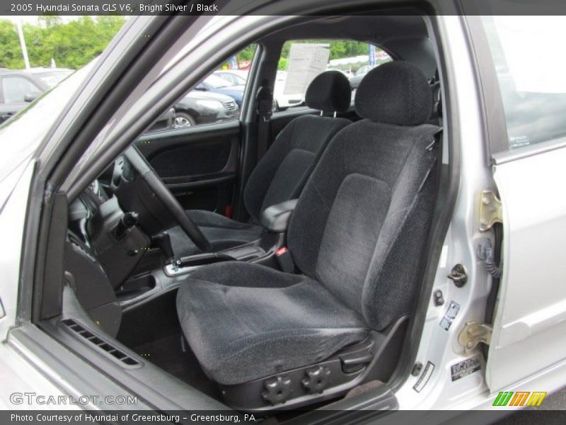 Bright Silver / Black 2005 Hyundai Sonata GLS V6