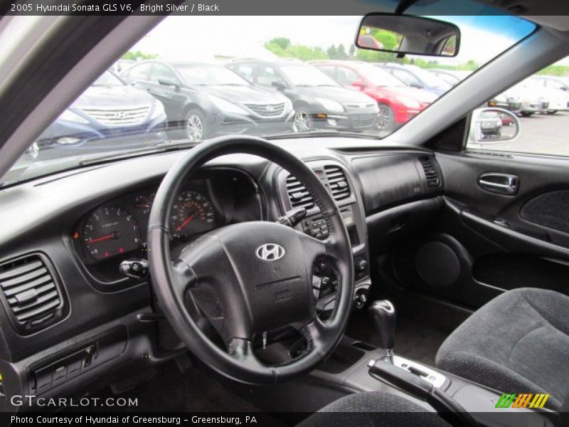 Bright Silver / Black 2005 Hyundai Sonata GLS V6