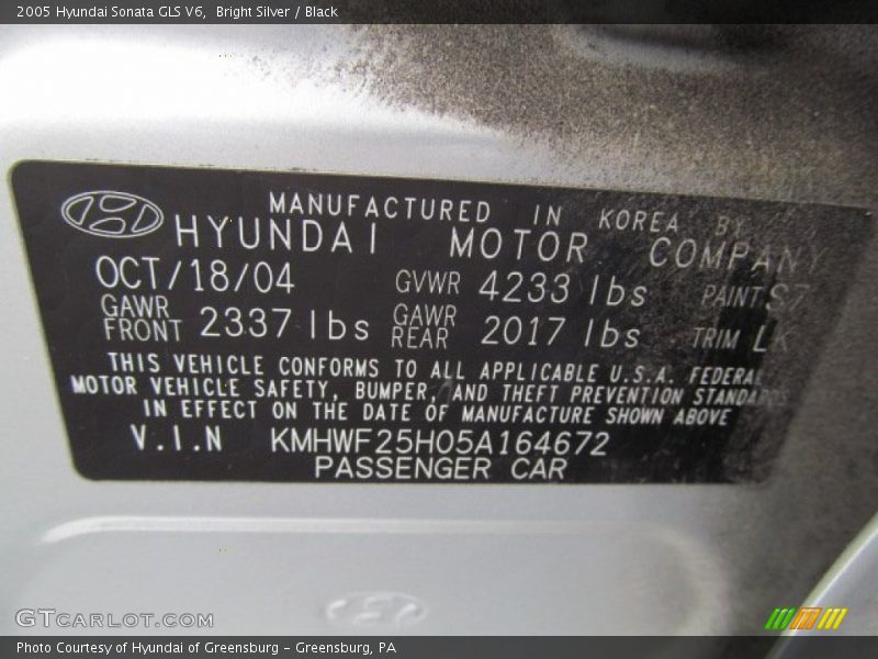 Bright Silver / Black 2005 Hyundai Sonata GLS V6