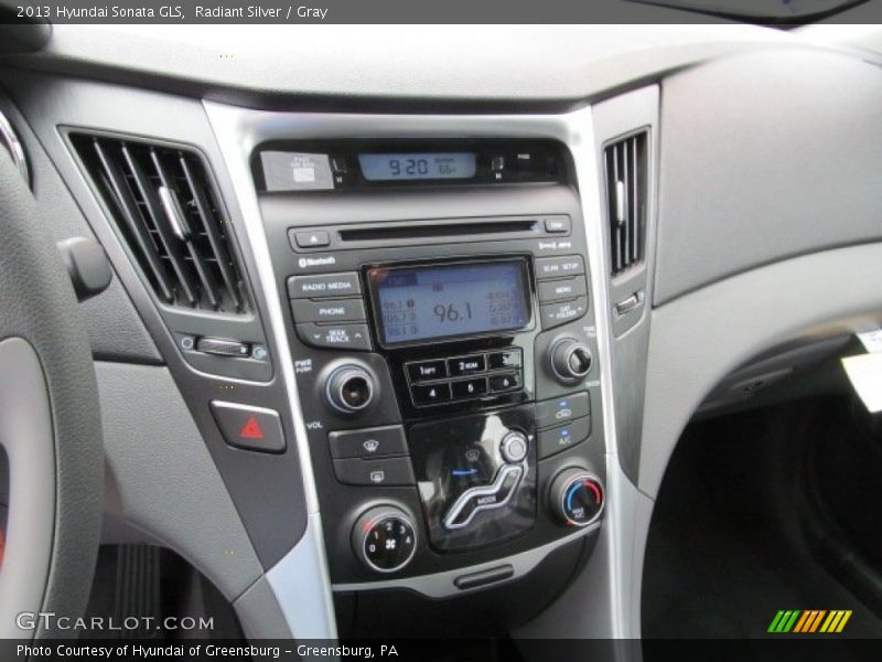Radiant Silver / Gray 2013 Hyundai Sonata GLS