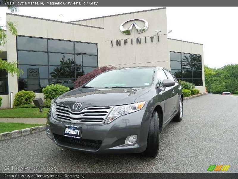 Magnetic Gray Metallic / Gray 2010 Toyota Venza I4