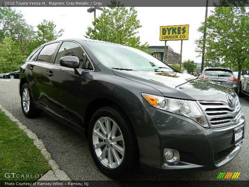 Magnetic Gray Metallic / Gray 2010 Toyota Venza I4