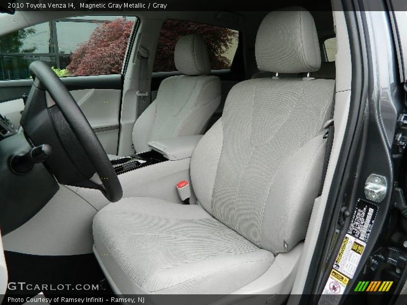 Magnetic Gray Metallic / Gray 2010 Toyota Venza I4