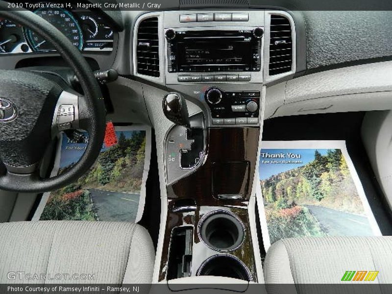 Magnetic Gray Metallic / Gray 2010 Toyota Venza I4