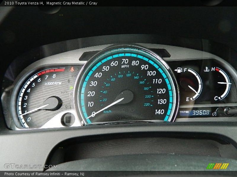 Magnetic Gray Metallic / Gray 2010 Toyota Venza I4