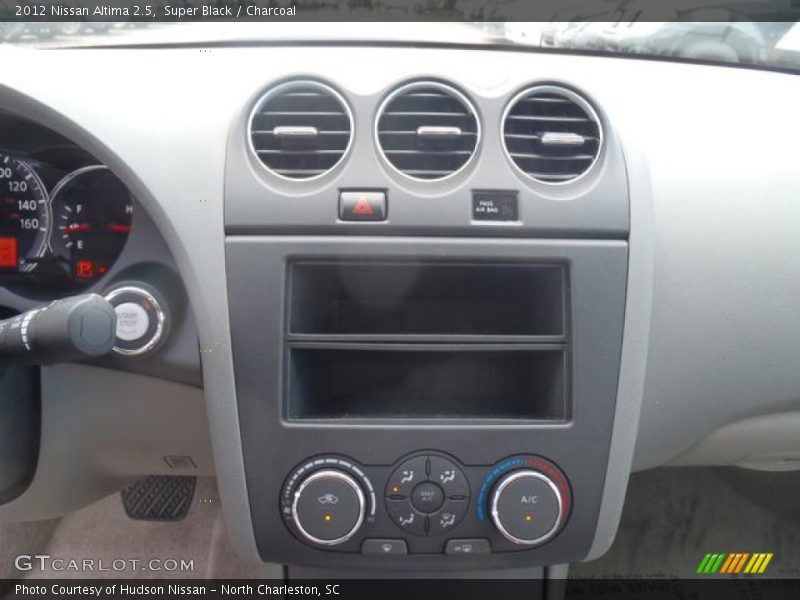 Super Black / Charcoal 2012 Nissan Altima 2.5