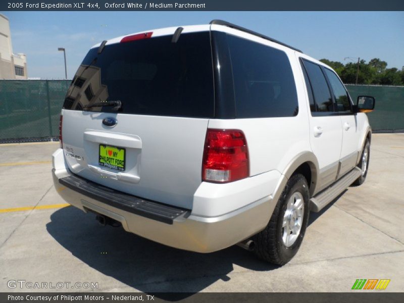 Oxford White / Medium Parchment 2005 Ford Expedition XLT 4x4