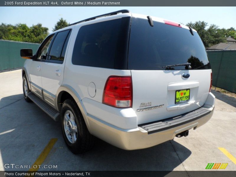 Oxford White / Medium Parchment 2005 Ford Expedition XLT 4x4