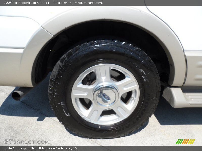  2005 Expedition XLT 4x4 Wheel