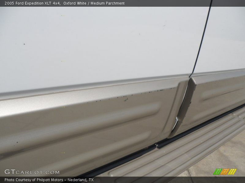 Oxford White / Medium Parchment 2005 Ford Expedition XLT 4x4