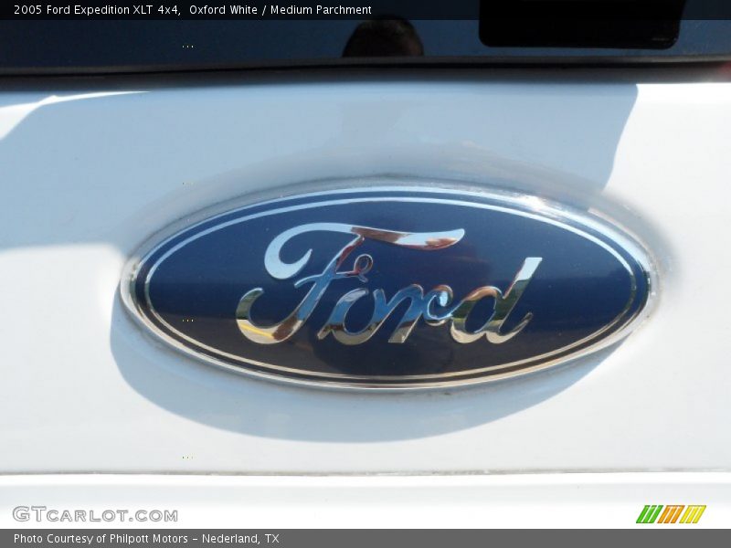  2005 Expedition XLT 4x4 Logo