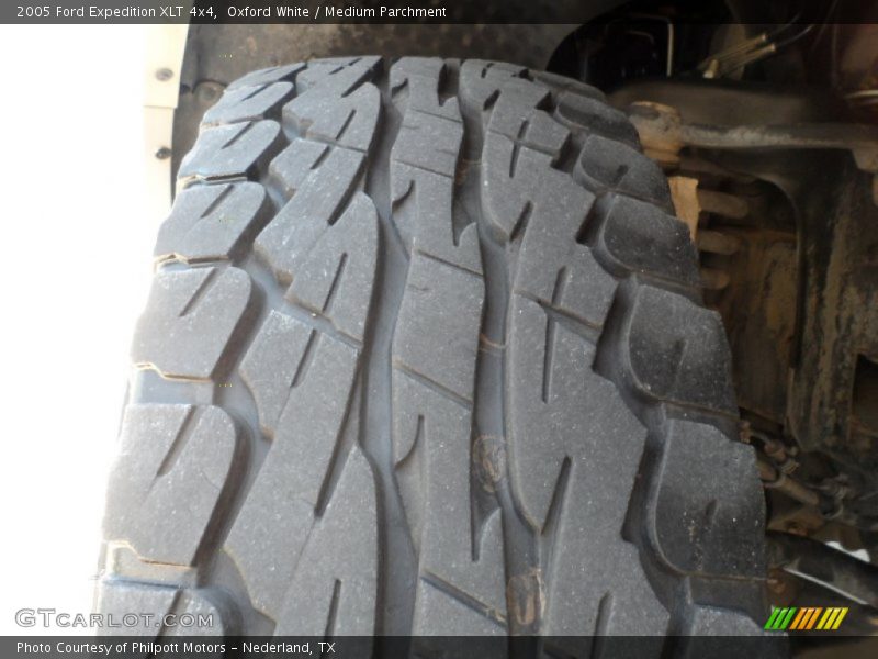 Oxford White / Medium Parchment 2005 Ford Expedition XLT 4x4