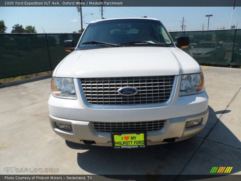 Oxford White / Medium Parchment 2005 Ford Expedition XLT 4x4
